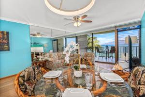Χώρος καθιστικού στο Kahana Reef 217 by Coldwell Banker Island Vacations
