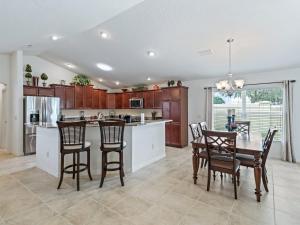 O bucătărie sau chicinetă la 3862 Z4A VILLAGE OF COLLIER by REMAX Premier