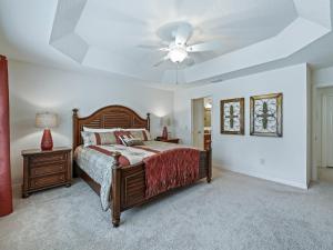 Un pat sau paturi într-o cameră la 3862 Z4A VILLAGE OF COLLIER by REMAX Premier +16 fotografii