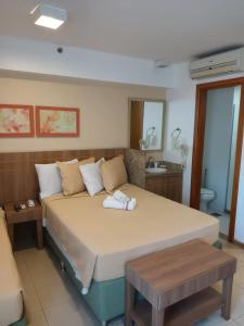 a bedroom with a bed in a room at Apart no Hotel Saint Moritz n° 810 in Brasilia