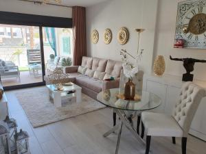 Χώρος καθιστικού στο alegria village resort