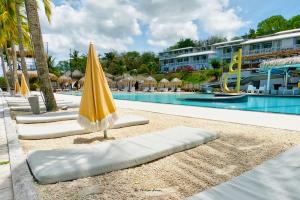 Swimmingpoolen hos eller tæt på Appartement terrasse vue mer et piscine