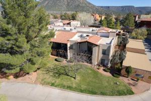 eine Luftaufnahme eines Hauses in der Unterkunft Melanies Sedona Escape in Sedona