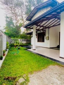 Zahrada ubytování Silverline Guest House Anuradhapura
