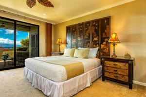 Un pat sau paturi într-o cameră la Kapalua Golf Villas 21T1 by Coldwell Banker Island Vacations +49 fotografii