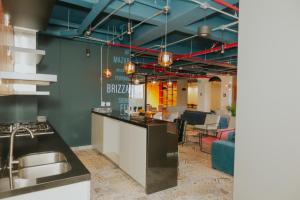 a kitchen with a sink and a counter top at Mini loft en Usaquén cerca la Fundación Santa Fe in Bogotá