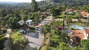 an aerial view of a house with a yard at Casa em condominio a 40km de Belo Horizonte in Esmeraldas