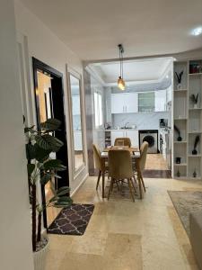 Posezení v ubytování Luxury apartment in the city center