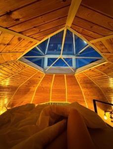 Posezení v ubytování Sairme Glampings