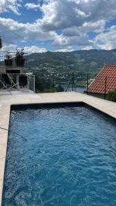 Bazén v ubytování Casa da Lage - Piscina privada - Gerês nebo v jeho okolí