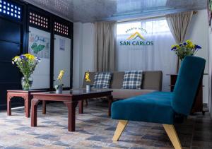 Khu vực ghế ngồi tại Aparta Hotel en San Carlos