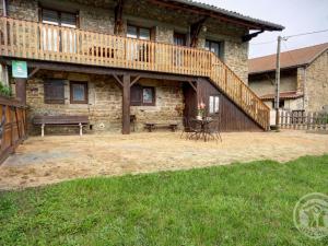 Gallery image of Gîte 3 épis pour 4 pers, animaux admis, Wi-Fi, Auvergne - FR-1-496-161 in Les Salles