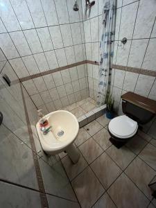 Koupelna v ubytování Orkkowasi backpackers