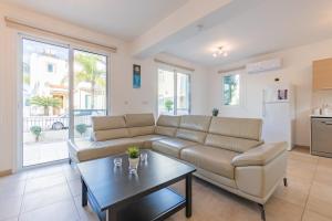 Χώρος καθιστικού στο Villa Rosita