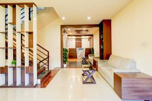 Posezení v ubytování Hotel Tark Plaza Near IGI Airport Delhi