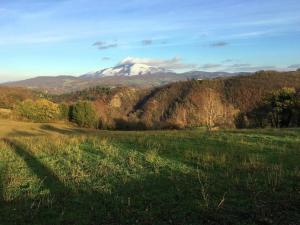 A general mountain view or a mountain view taken from the holiday home