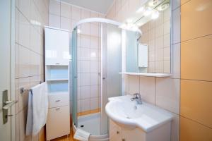 Apartmani Rajka Paparić的一间浴室