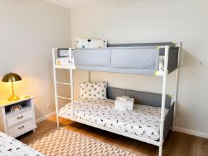 Postel nebo postele na pokoji v ubytování Hermosa Hideaway