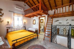 Giường trong phòng chung tại Villa Lola