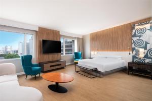 Cama ou camas em um quarto em Hyatt Centric San Isidro Lima