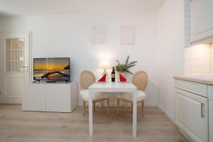 TV/Unterhaltungsangebot in der Unterkunft Villa Eden Binz Typ 3 / Apartment 12