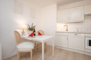 Küche/Küchenzeile in der Unterkunft Villa Eden Binz Typ 3 / Apartment 12