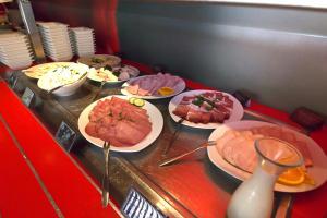Comida no hotel ou em algum lugar perto