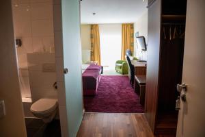 Koupelna v ubytování Hotel am Schlosspark