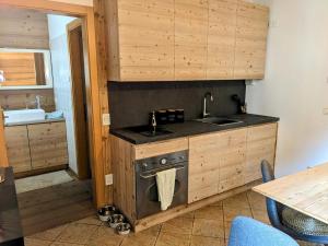 Η κουζίνα ή μικρή κουζίνα στο Cozy & Modern Lodge +9 φωτογραφίες