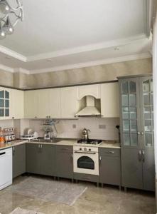 Dapur atau dapur kecil di Baku,Bakhixanov