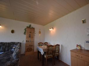 Ein Sitzbereich in der Unterkunft Snug Apartment in Kröpelin Germany