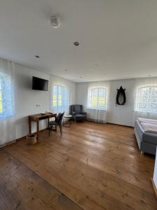 TV a/nebo společenská místnost v ubytování B&B Brandstatthof