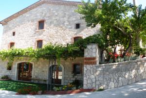 Το κτήριο όπου στεγάζεται  το κατάλυμα σε φάρμα