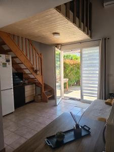 Kuchyň nebo kuchyňský kout v ubytování Maisonnette 4 personnes