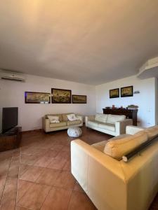 Χώρος καθιστικού στο Villa Casarossa