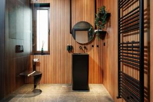 Koupelna v ubytování The Moon - Poiana Brasov + 14 fotografií