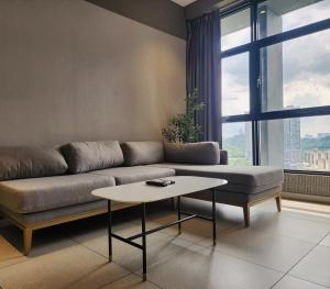 Seating area sa Millerz Square Suite by Define Suite