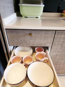 Kitchen o kitchenette sa Millerz Square Suite by Define Suite