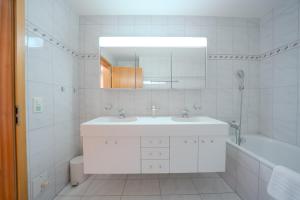 Koupelna v ubytování Casa Cresta C32 by Arosa Vacations