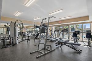 Fitness centrum a/nebo fitness zařízení v ubytování Ariel Dunes II 2204