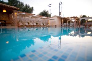 Bazén v ubytovaní Villa Vita Holidays alebo v jeho blízkosti