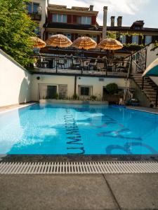 Bazén v ubytování Hotel Baslertor nebo v jeho okolí