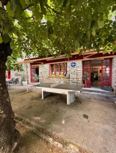 Fotografie z fotogalerie ubytování Hôtel - Pub Le Petit Bosquet v destinaci Santo-Pietro-di-Venaco + 29 fotografií