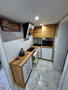 Kuchyňa alebo kuchynka v ubytovaní Apartament Strzyza Castle - Definicja Luksusu