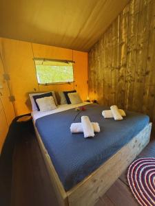 Postel nebo postele na pokoji v ubytování Metaxaki Glamping