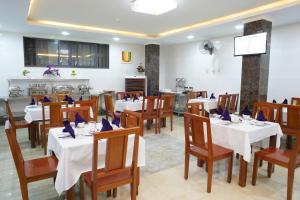 Restaurace v ubytování La Maison Danang Beach Hotel