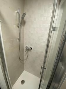 Phòng tắm tại Sky apartment in the center Kosice +15 ảnh