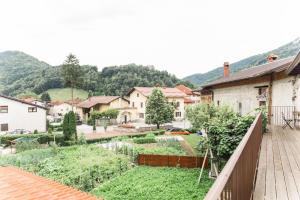 Nespecifikovaný výhled na hory nebo výhled na hory při pohledu z apartmánu