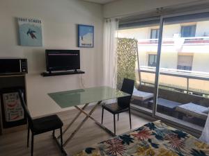 Et tv og/eller underholdning på Chez Léa