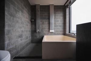 Ein Badezimmer in der Unterkunft Shanmian Unmanned Hotel